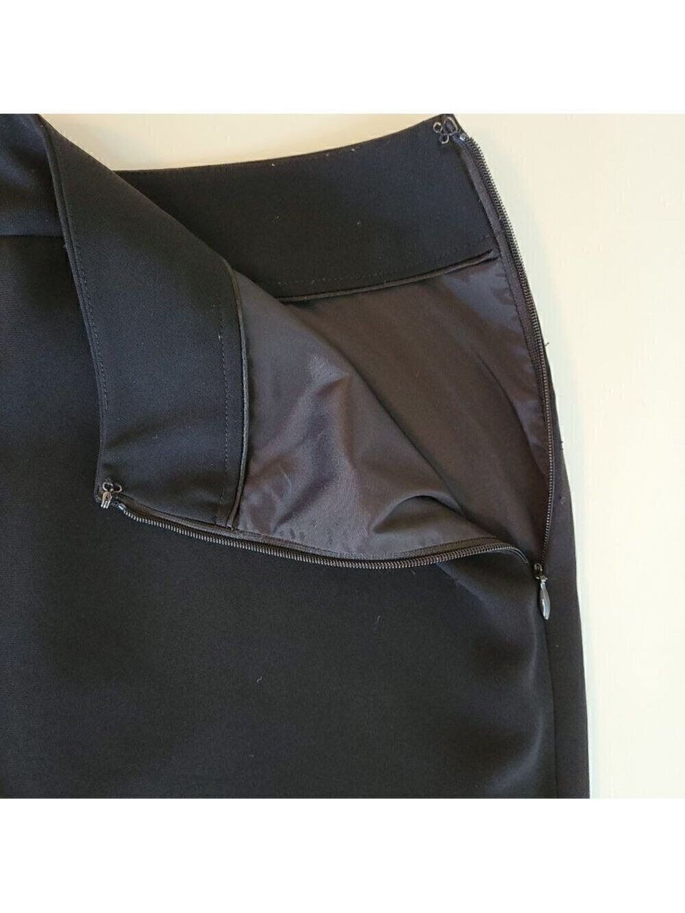Ann Taylor Pencil Skirt Flat Front Black Business Career Wear Women's Size 0P - Picture 7 of 12